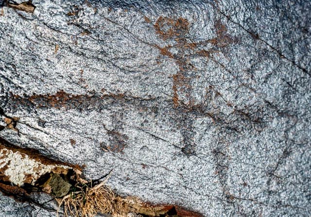 Миниатюра Петроглифы Етымсая